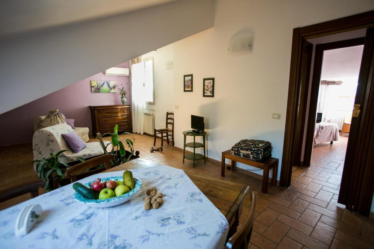 Le Raganelle Hotel Oneglia Esterno foto