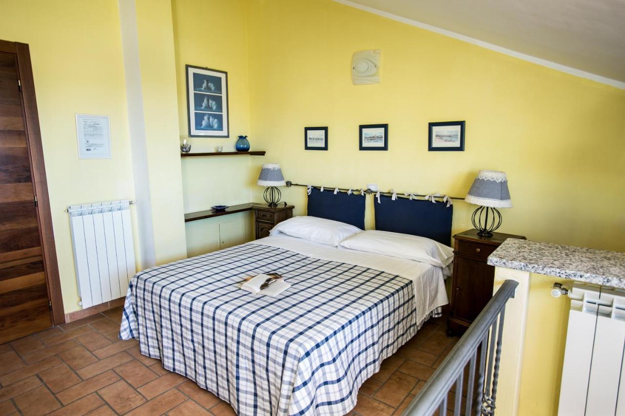 Le Raganelle Hotel Oneglia Esterno foto