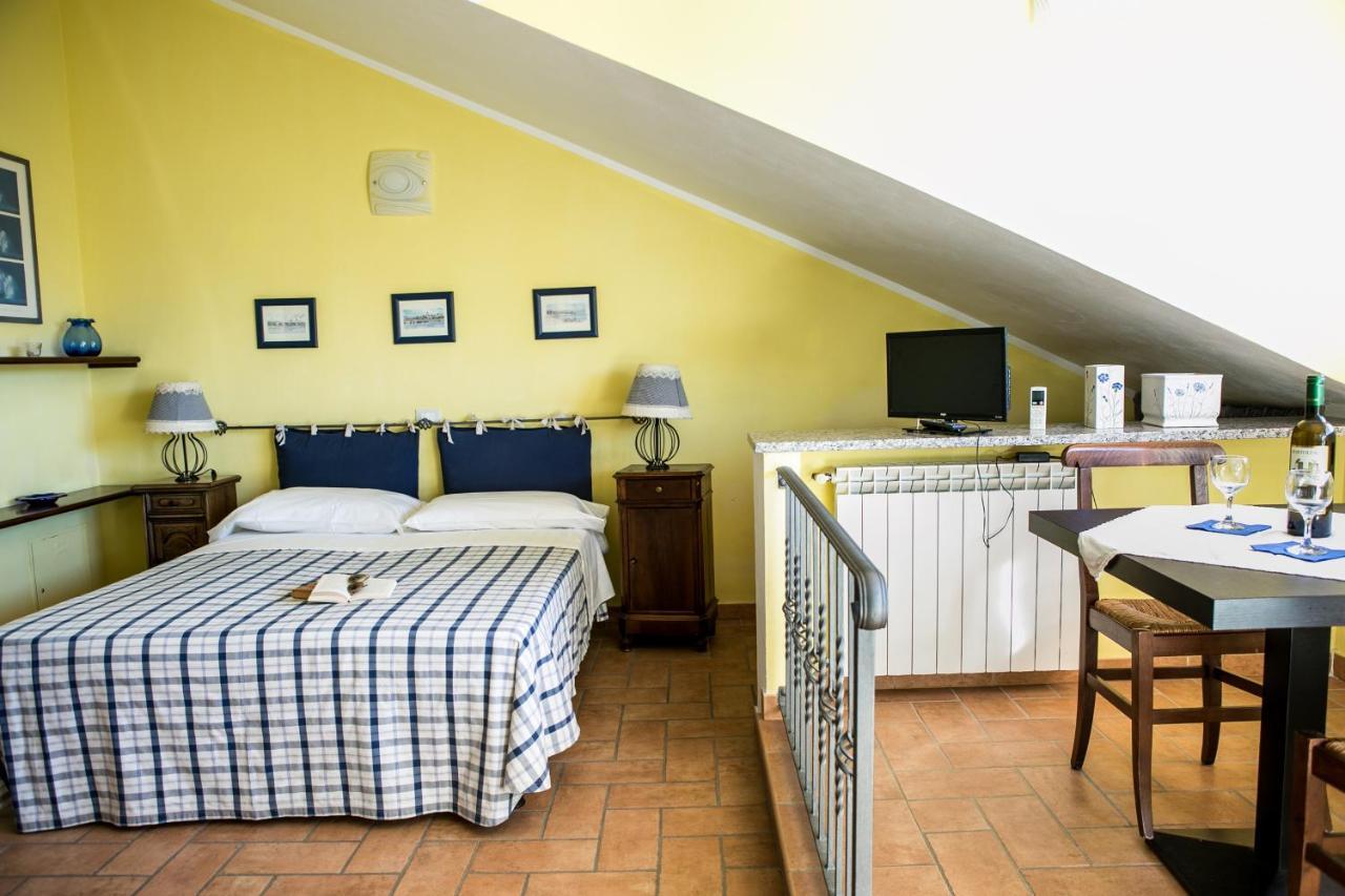 Le Raganelle Hotel Oneglia Esterno foto