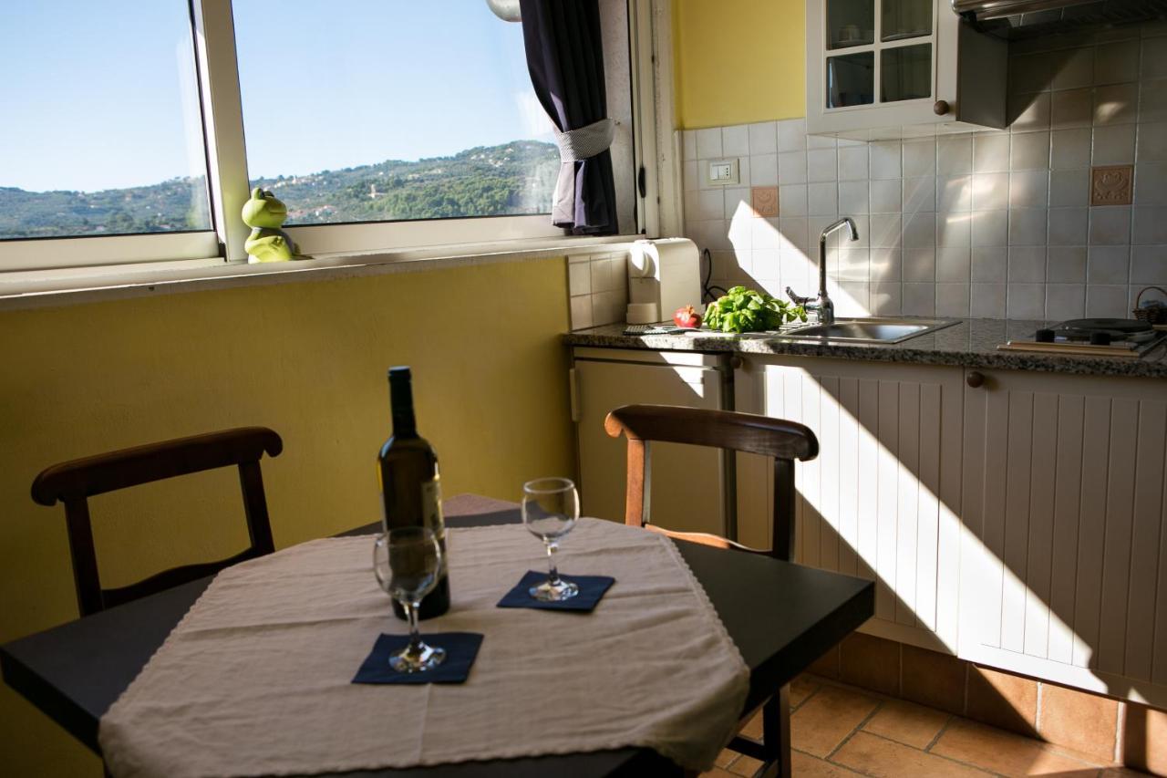 Le Raganelle Hotel Oneglia Esterno foto