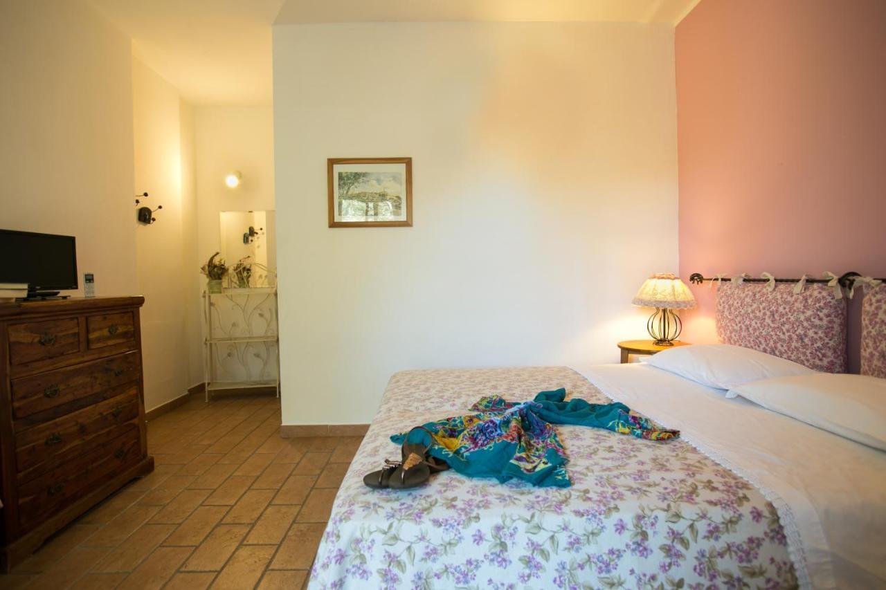 Le Raganelle Hotel Oneglia Esterno foto