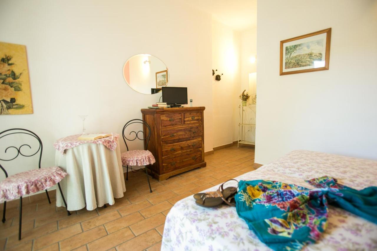 Le Raganelle Hotel Oneglia Esterno foto